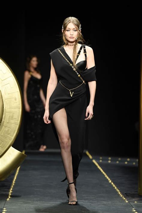 sfilata versace 12 gennaio 2019 gigi hadid|Versace’s Spring 2019 Collection at Milan Fashion Week.